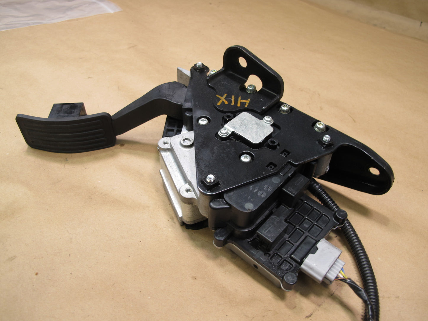 2011-2017 Infiniti QX56 QX80 Gas Acceleration Pedal