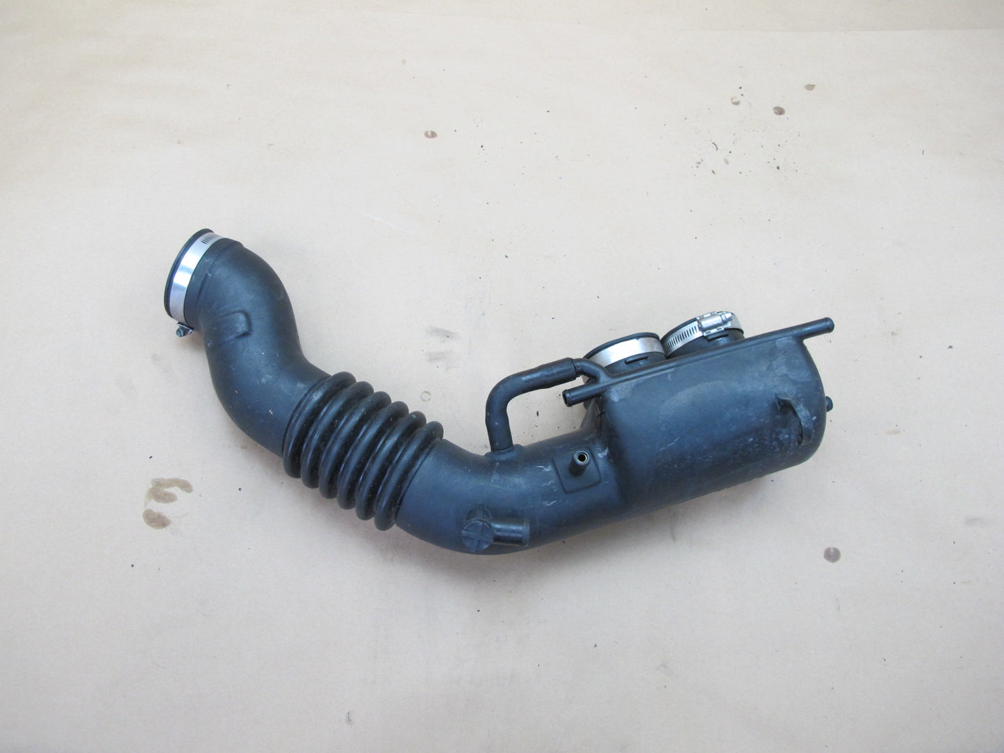 92-97 Subaru SVX 3.3L Engine Air Intake Boot Resonator Duct Tube Assembly OEM