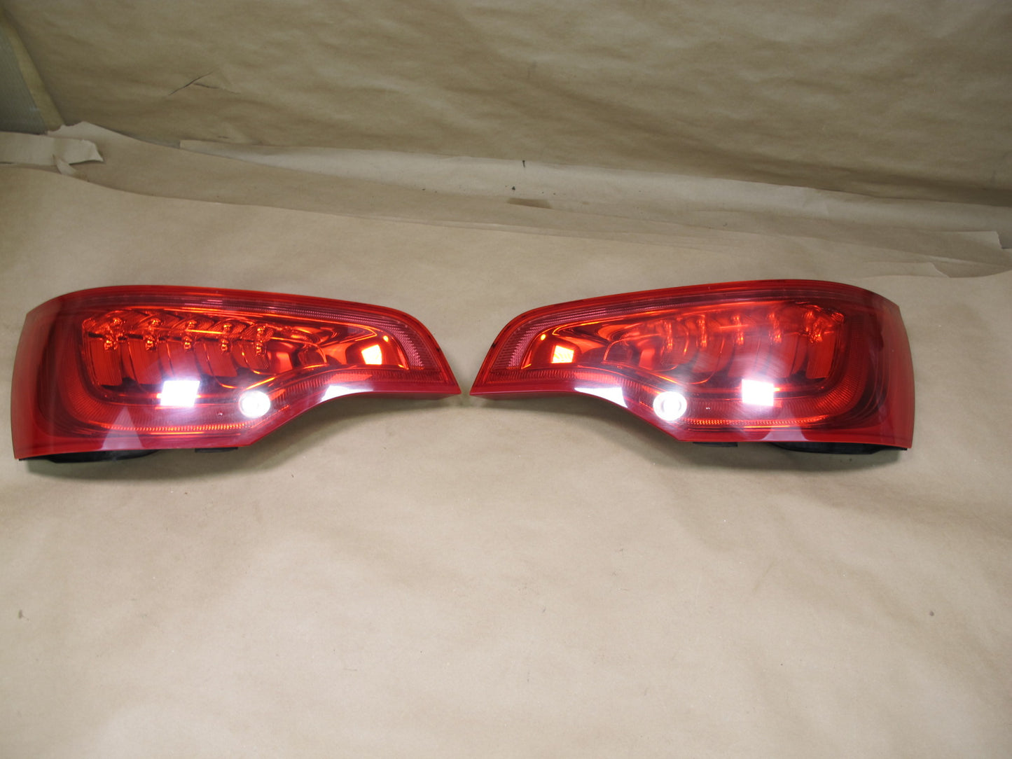 10-15 Audi 4L Q7 Set of 2 Rear Left & Right LED Taillight Tail Light Lamp OEM