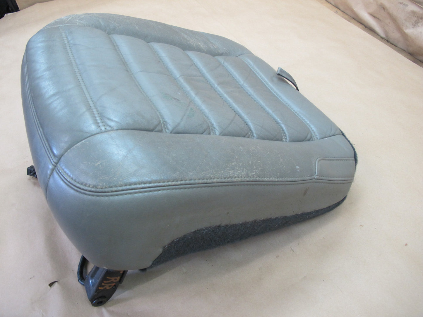 2003-2007 Hummer H2 Rear Right Passenger Side Seat Lower Cushion Leather