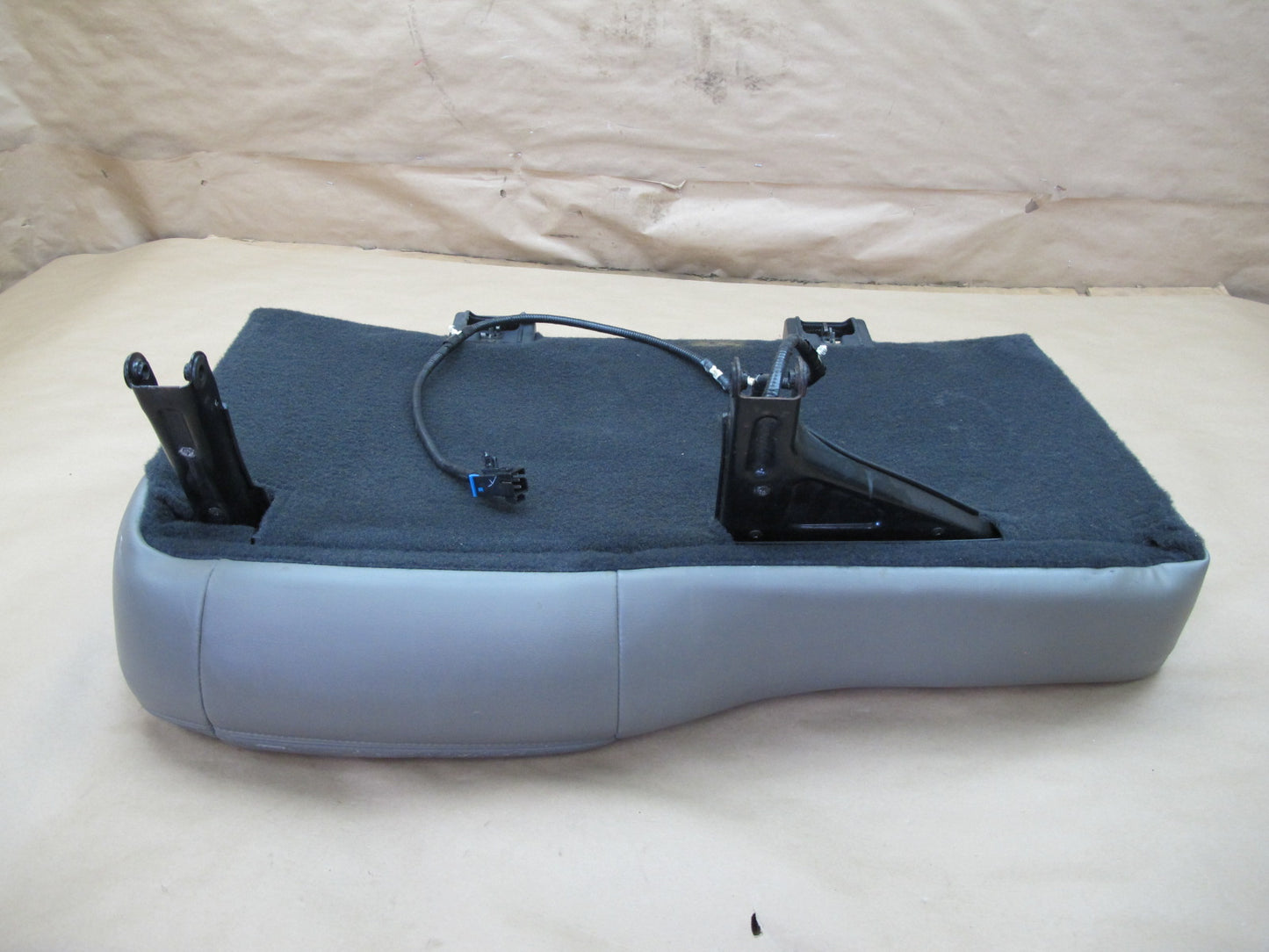 2003-2007 Hummer H2 Rear Left Driver Side Seat Lower Cushion Leather