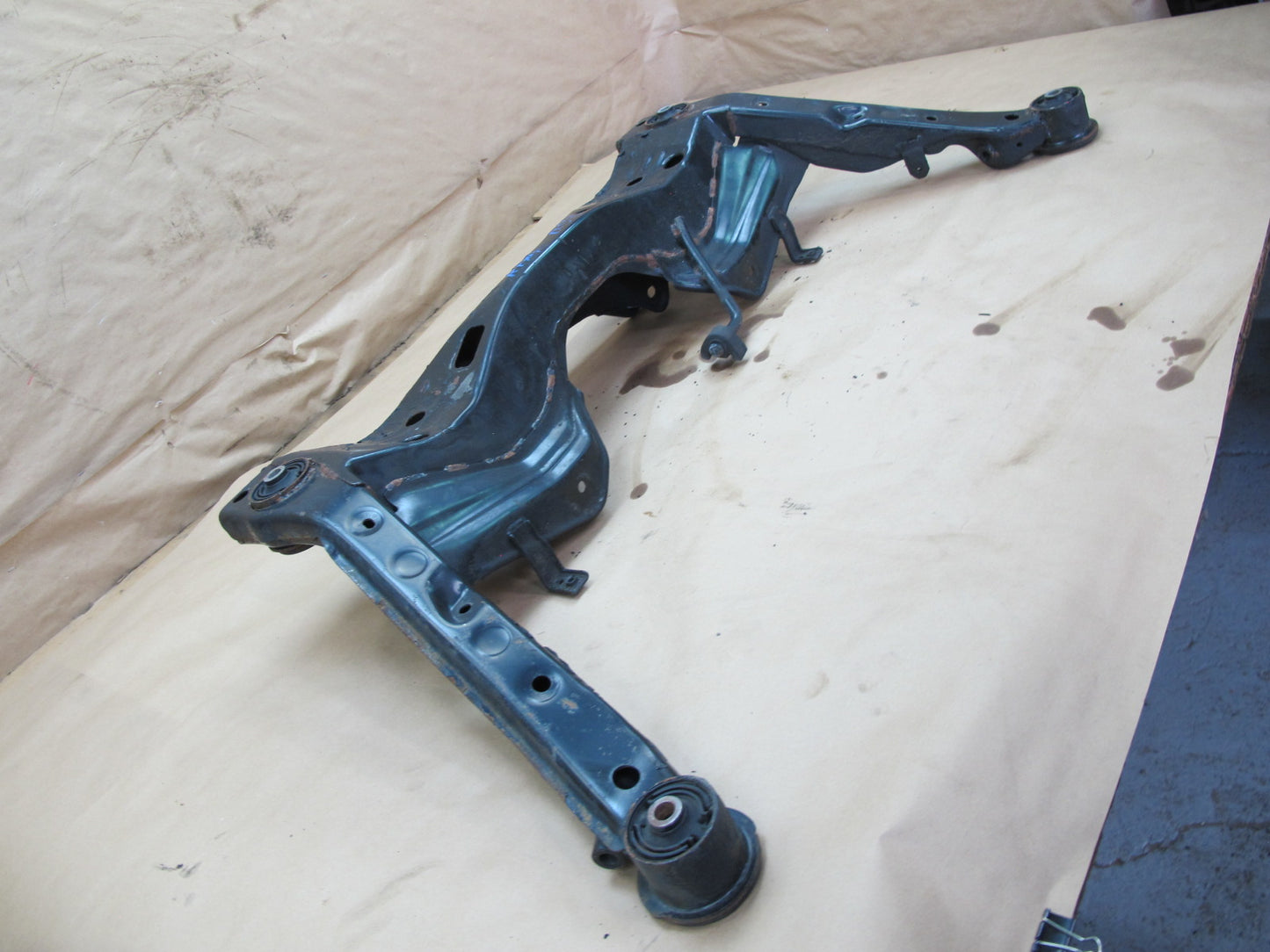 94-97 Subaru SVX L Rear Suspension Subframe Sub Frame Crossmember Carrier OEM