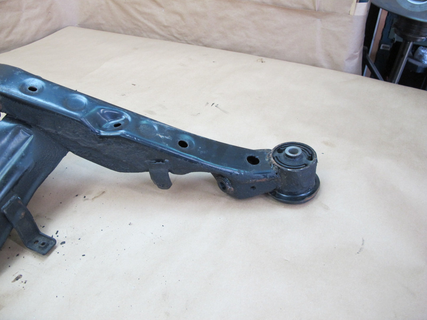 94-97 Subaru SVX L Rear Suspension Subframe Sub Frame Crossmember Carrier OEM