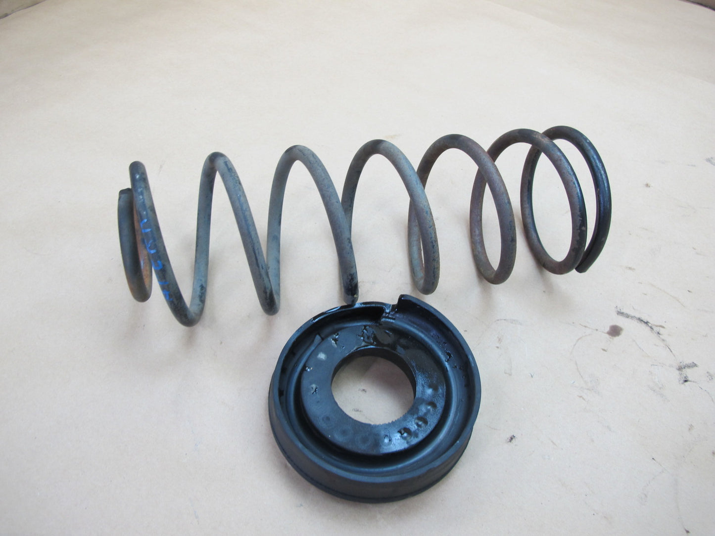 93-02 Pontiac Firebird Trans AM Rear Left & Right Coil Spring w Insulators OEM