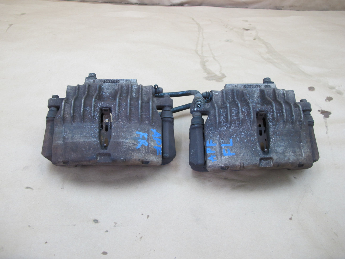 98-02 Pontiac Firebird Trans AM Set of 2 Front Left & Right Brake Caliper OEM