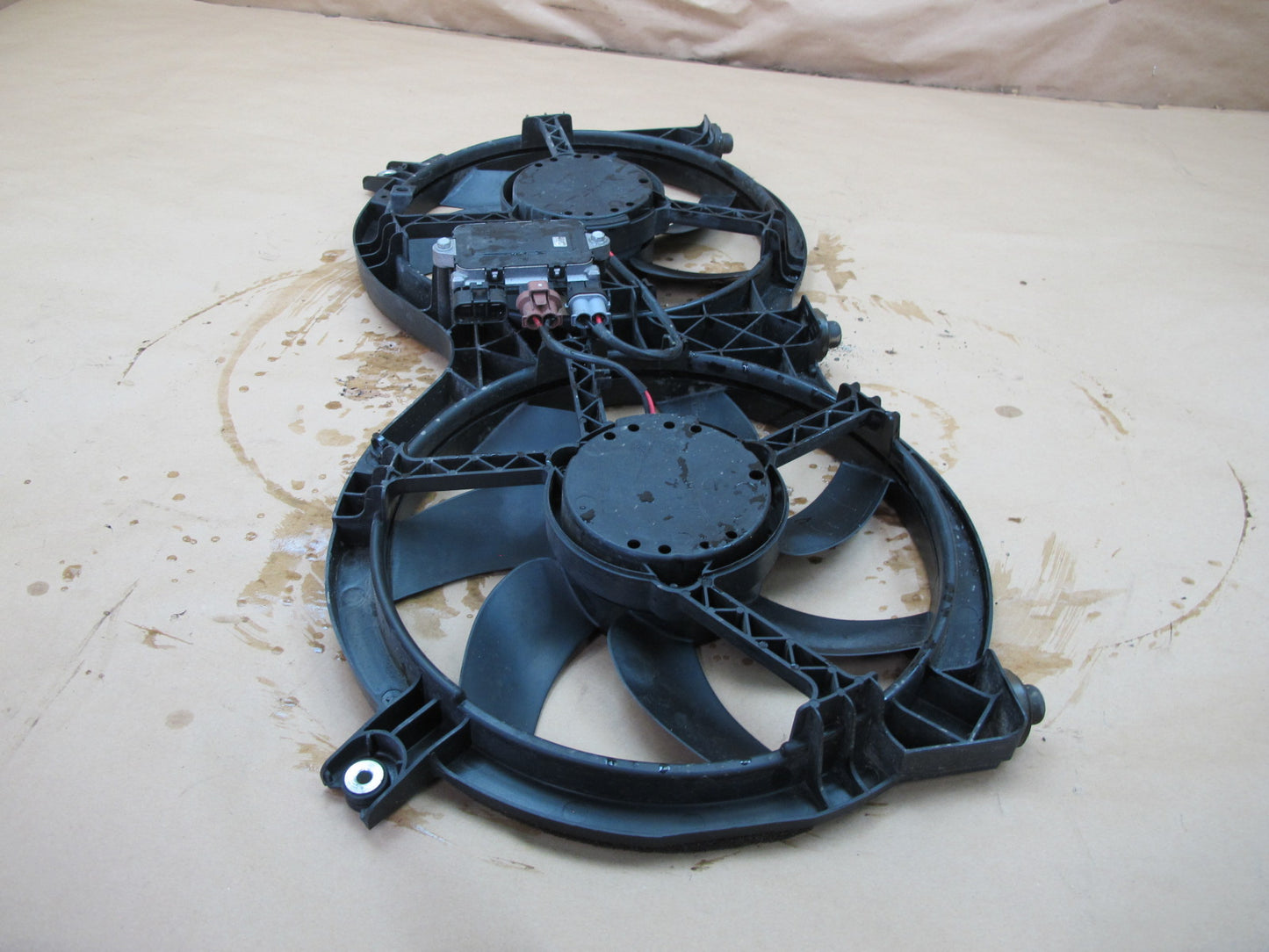 2013-2020 Infiniti JX35 QX60 Engine Radiator Cooling Fan Shroud Assembly