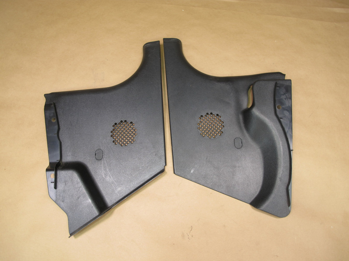 05-11 Mercedes R171 Slk-class Set of 2 Left & Right Kick Trim Cover Panel OEM