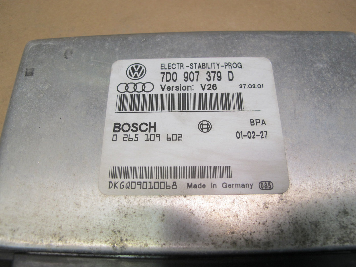 99-03 VW Eurovan T4 ABS ESP Stability Control Module 7D0907379D OEM