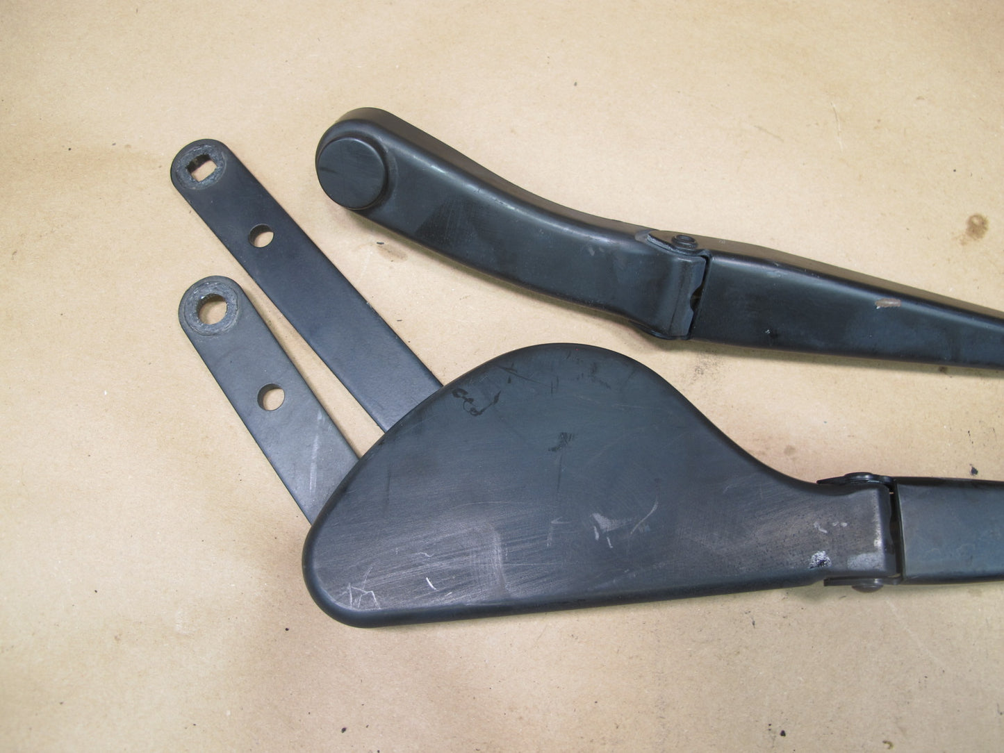 05-11 Mercedes R171 SLK Set of 2 Front Left & Right Windshield Wiper Arm OEM