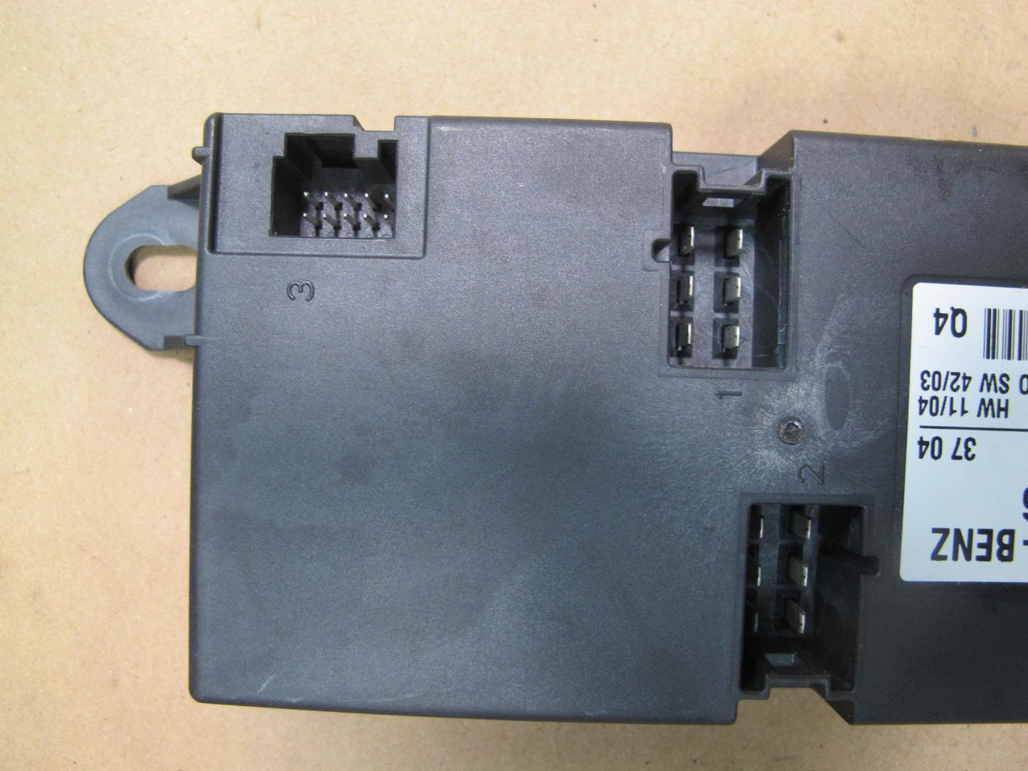 05-11 Mercedes R171 Slk-class Heated Seat Control Module 1718201626 OEM