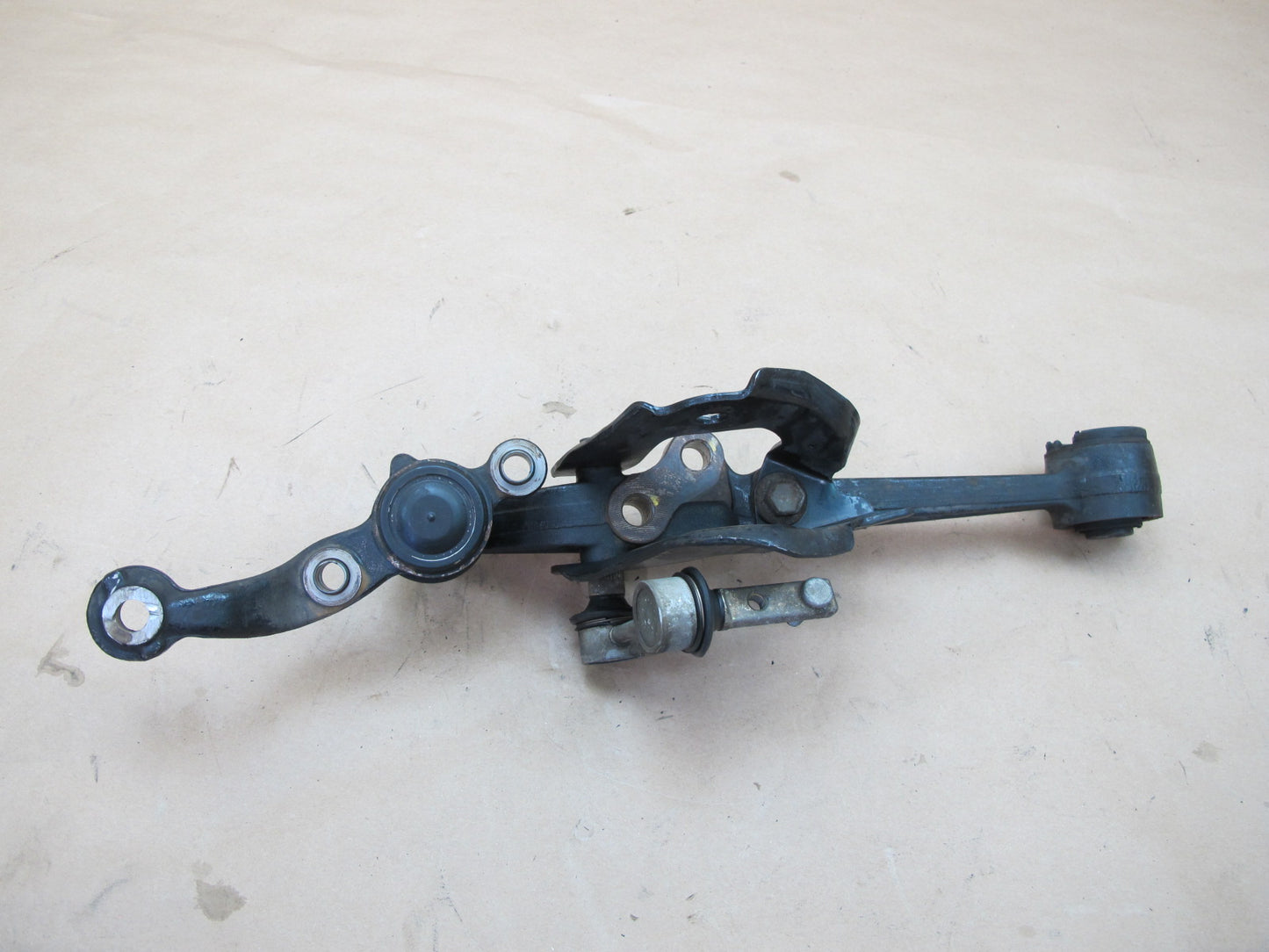 00-05 Lexus JZS160 GS400 GS300 Set of 2 Front Right Lower Control Arm OEM