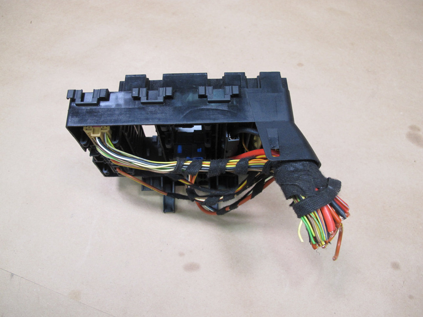 2010-2016 Porsche Panamera 970 Engine Compartment Fuse Relay Box