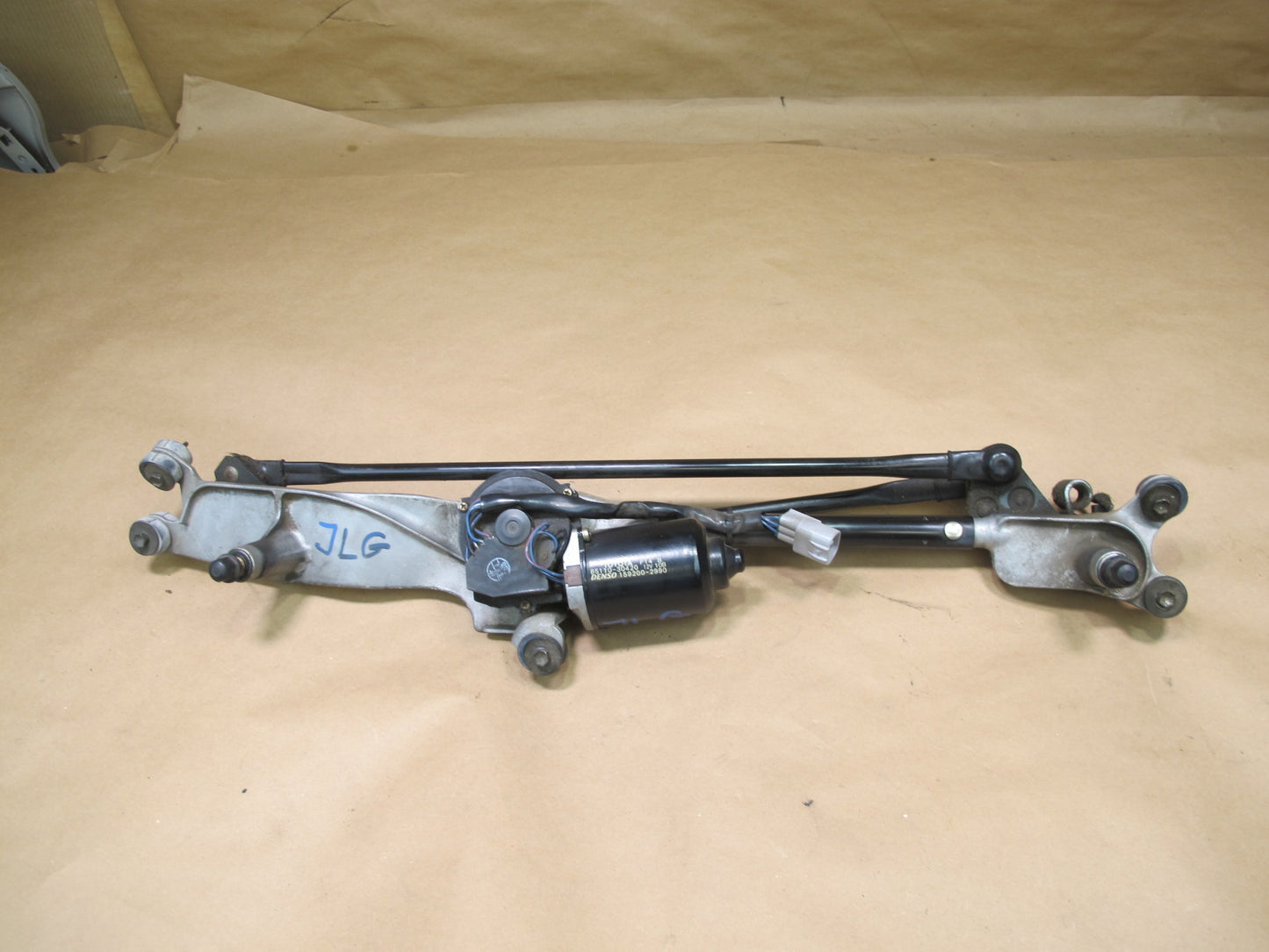 98-05 Lexus GS430 GS300 Windshield Wiper Transmission Linkage w Motor OEM