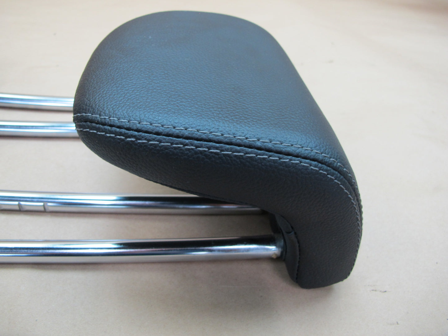 2006-2010 Mercedes R-class W251 3rd Row Left & Right Seat Headrest Head Rest OEM