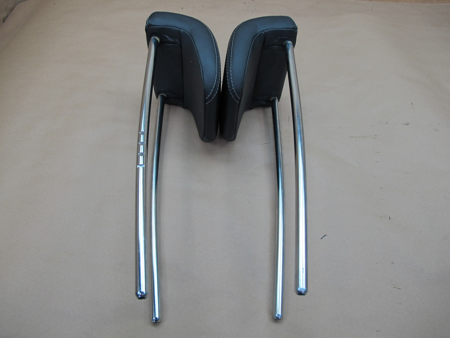 2006-2010 Mercedes R-class W251 3rd Row Left & Right Seat Headrest Head Rest OEM