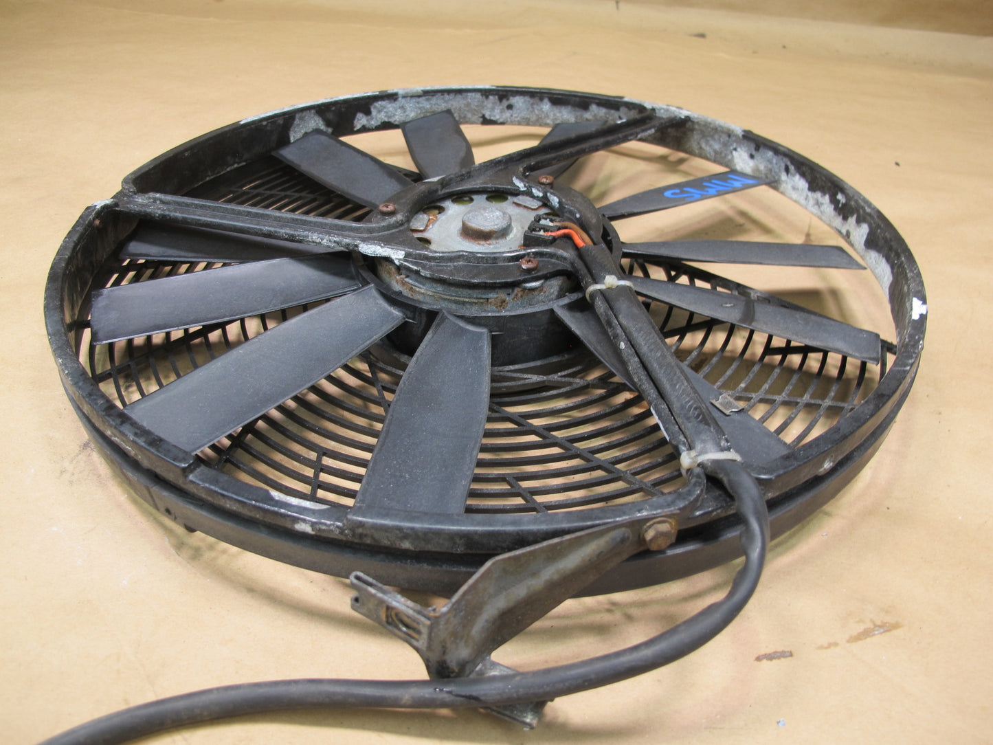 86-91 Mercedes W126 Engine Cooling Fan Motor OEM