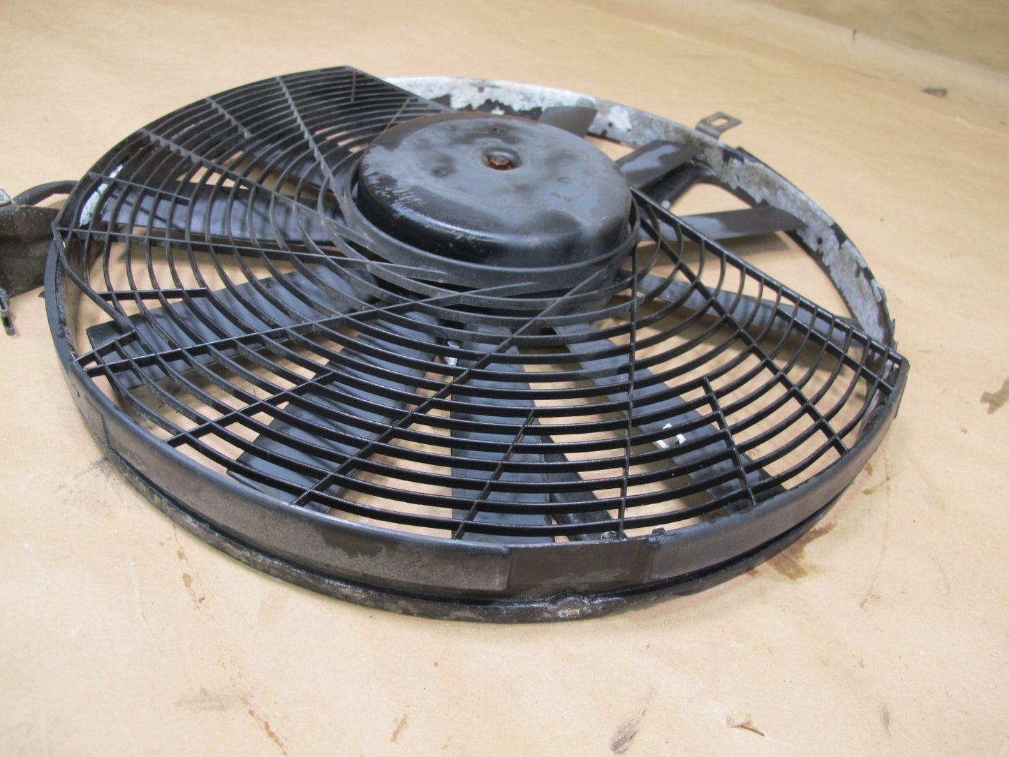 86-91 Mercedes W126 Engine Cooling Fan Motor OEM