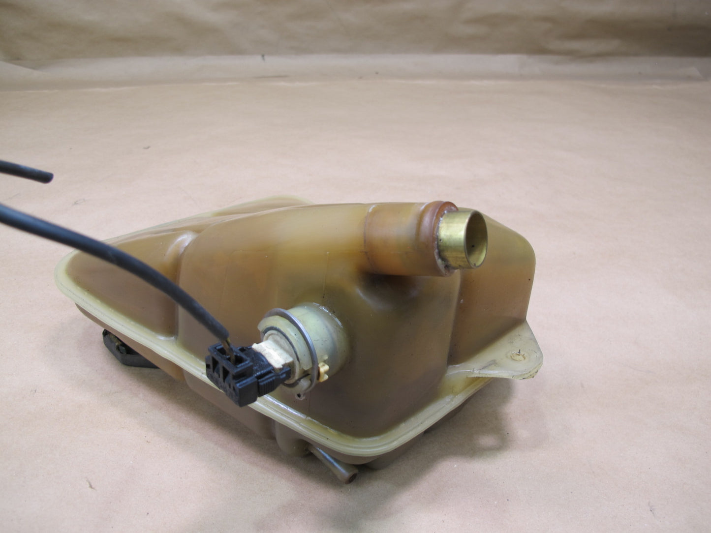 84-91 Mercedes W126 Engine Expansion Overflow Reservoir Bottle Tank OEM