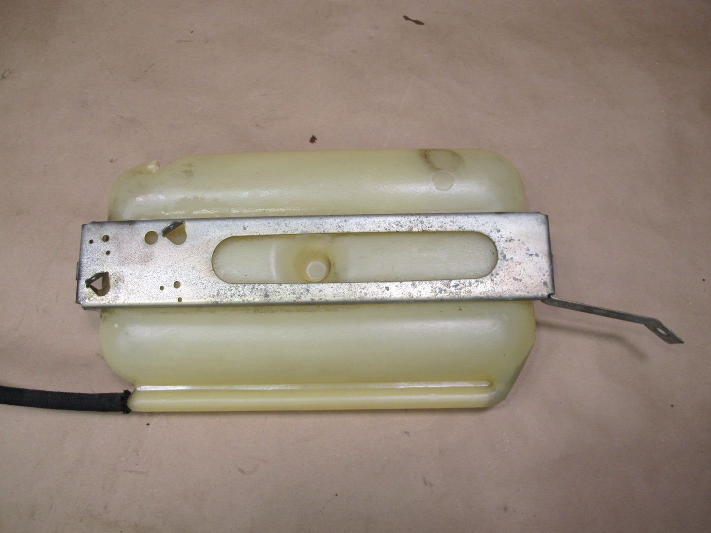 84-91 Mercedes W126 Engine Expansion Overflow Reservoir Bottle Tank OEM