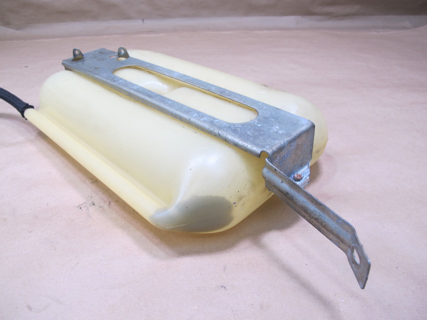 84-91 Mercedes W126 Engine Expansion Overflow Reservoir Bottle Tank OEM