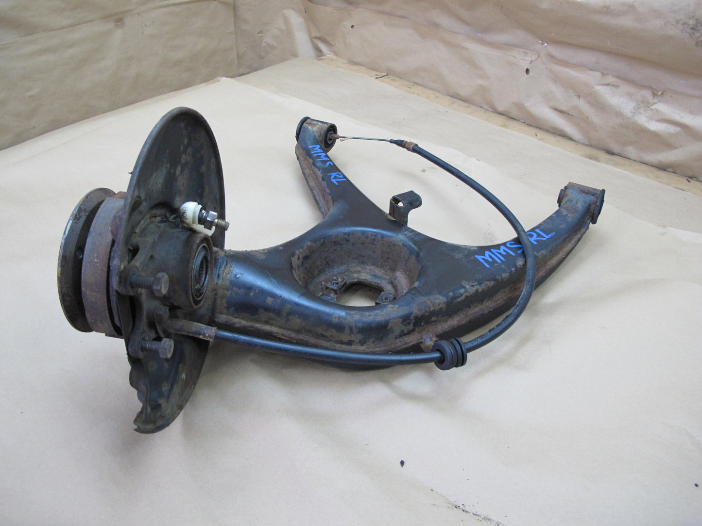 86-91 Mercedes W126 560SEL Rear Left Trailing Arm Knuckle Wheel Hub OEM