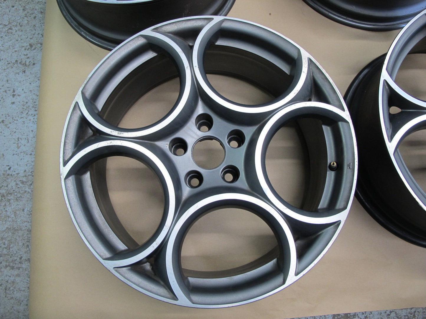 17-23 Alfa Romeo Stelvio Set of 4 Factory 19" R19 Wheel Rim 19x8J ET34 OEM