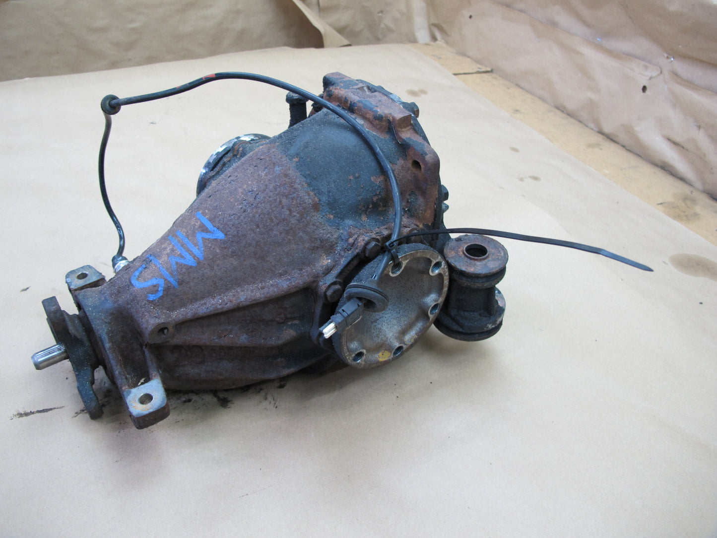 86-91 Mercedes W126 560SEL Rear Differential Carrier 2.47 Ratio OEM