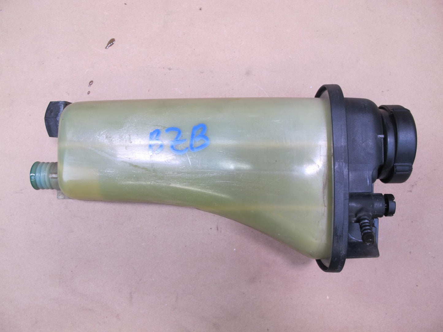 97-02 BMW E36/7 Z3 Engine Coolant Expansion Overflow Reservoir Tank OEM