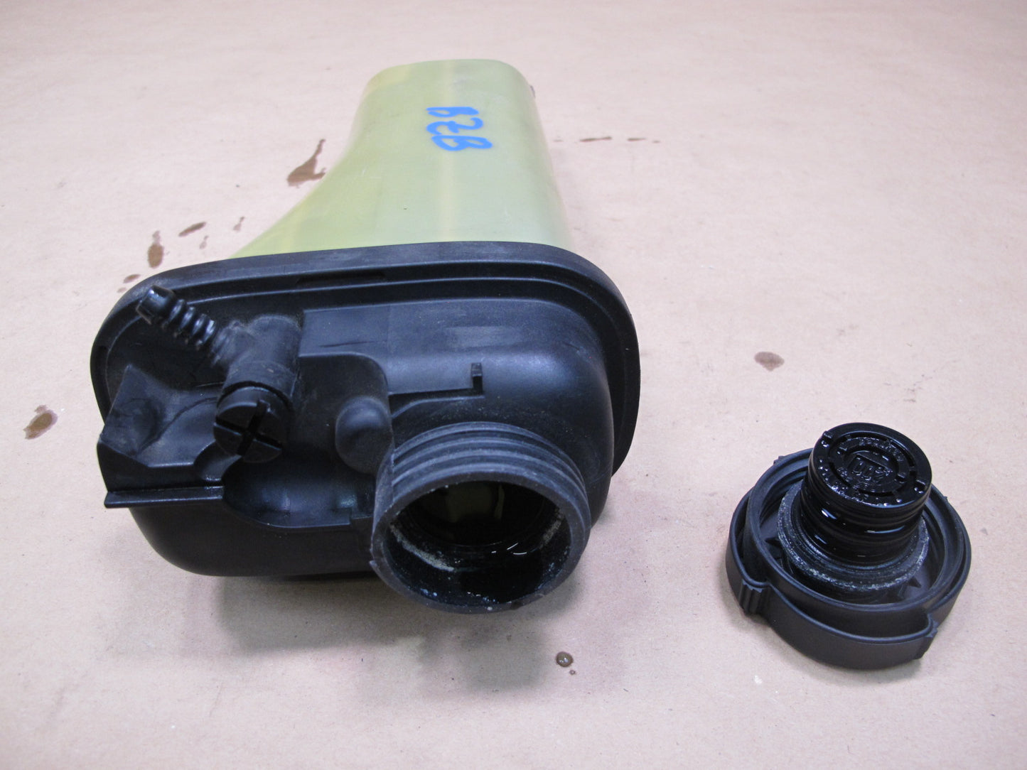 97-02 BMW E36/7 Z3 Engine Coolant Expansion Overflow Reservoir Tank OEM