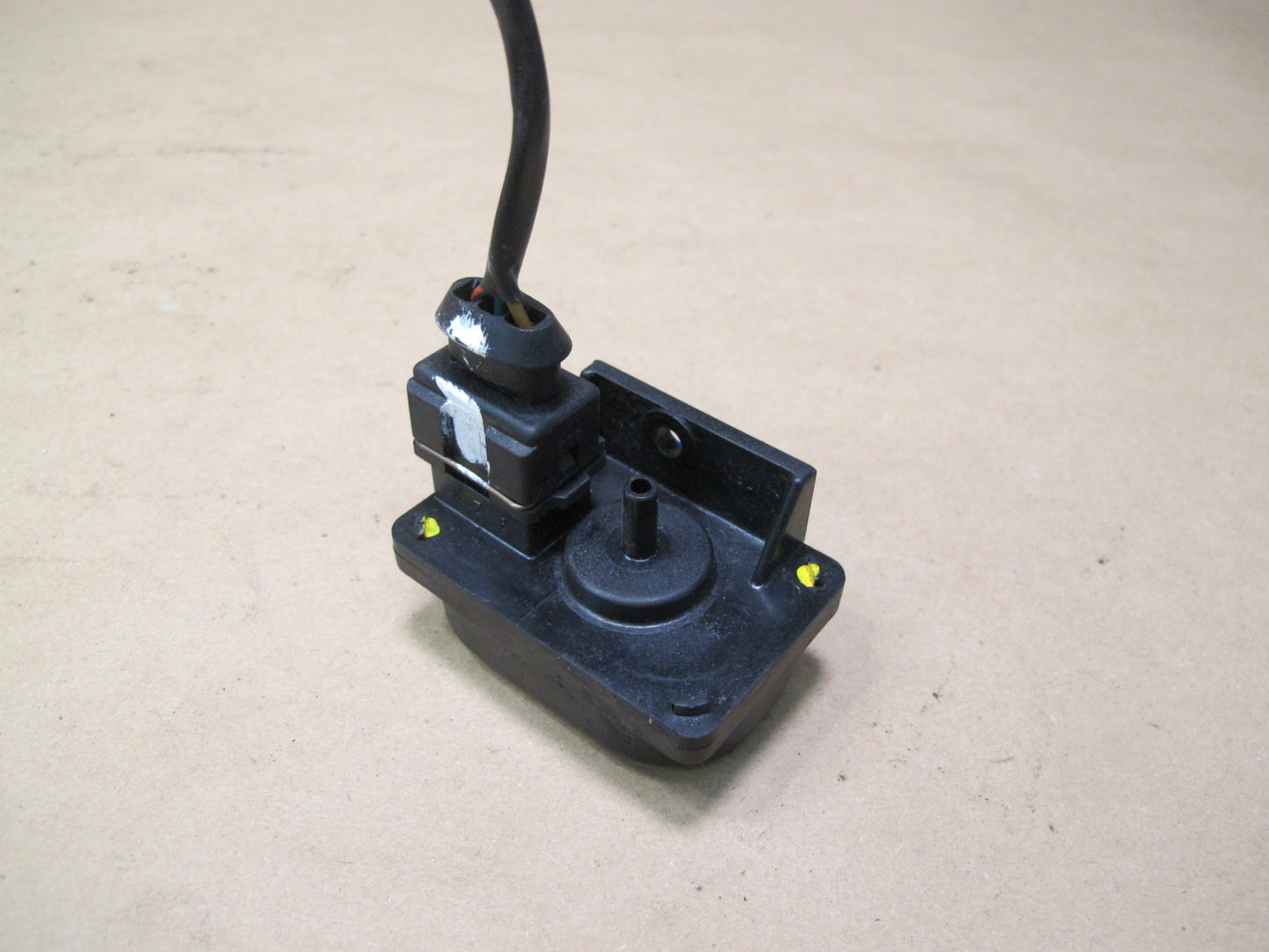 86-91 Mercedes W126 Altitude MAP Pressure Sensor 0065425017 OEM