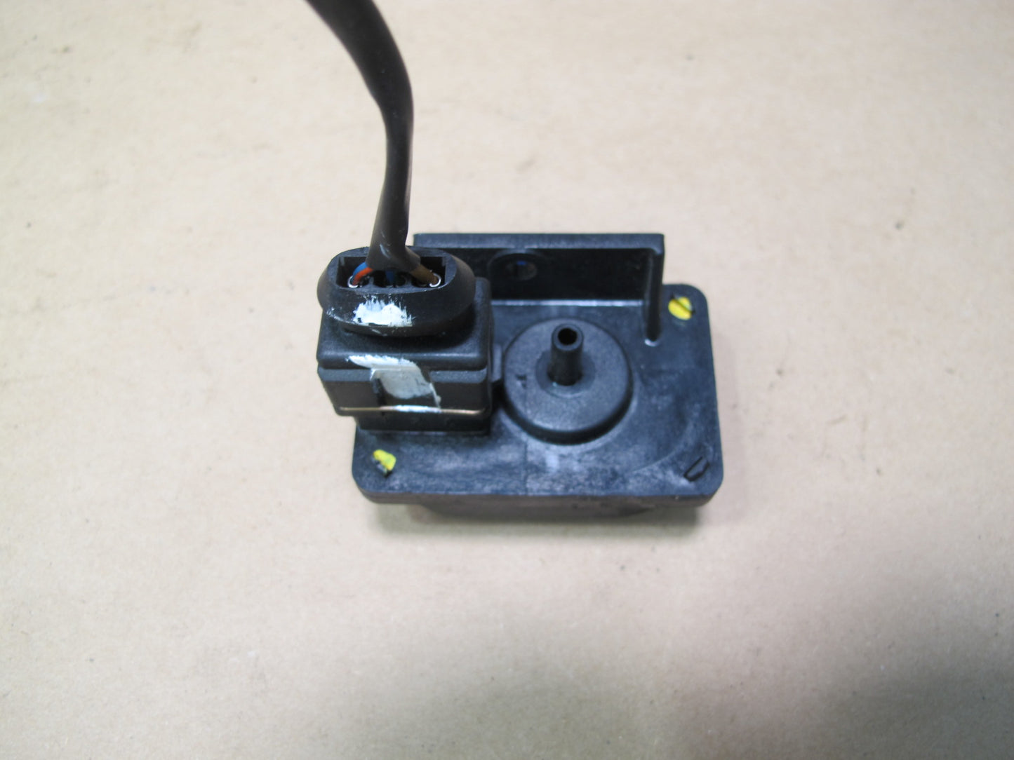 86-91 Mercedes W126 Altitude MAP Pressure Sensor 0065425017 OEM