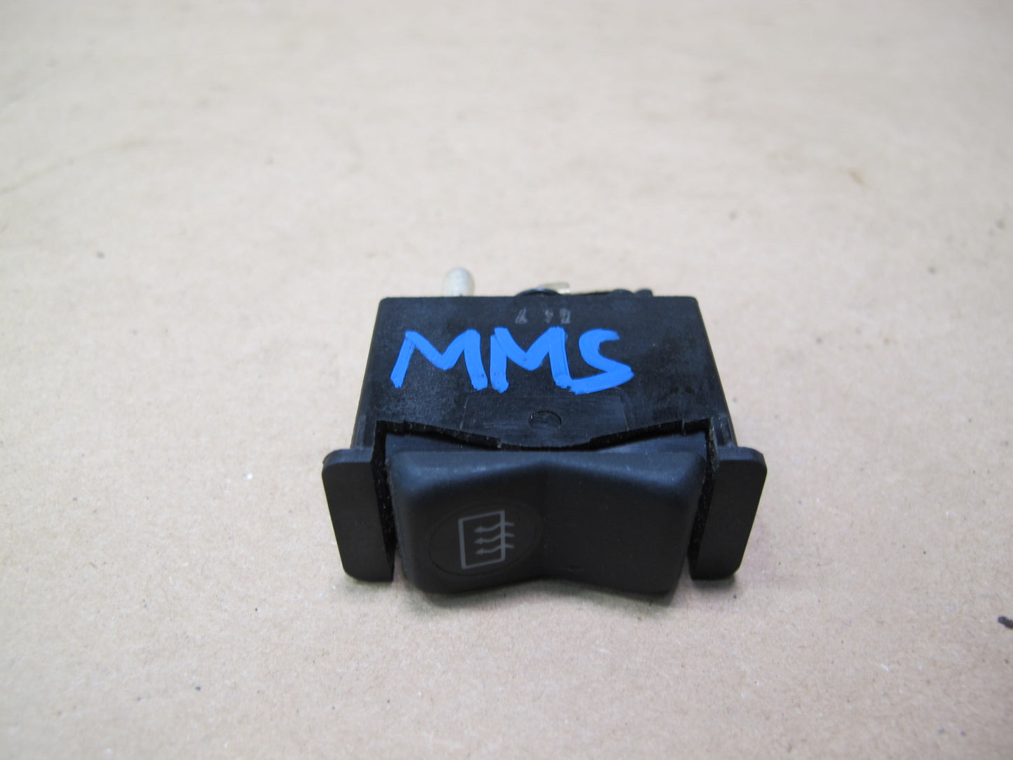 86-91 Mercedes W126 Rear Heated Window Defrost Button Switch 0008206110 OEM