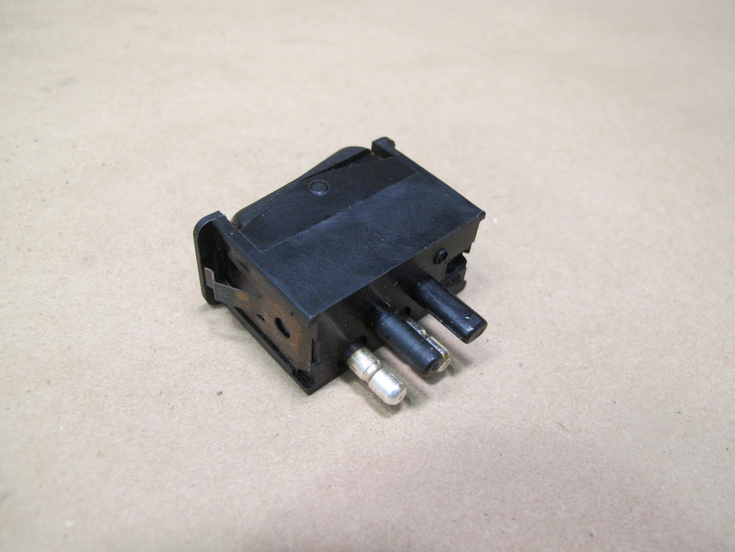 86-91 Mercedes W126 Interior Light Lamp Button Switch 0008205910 OEM