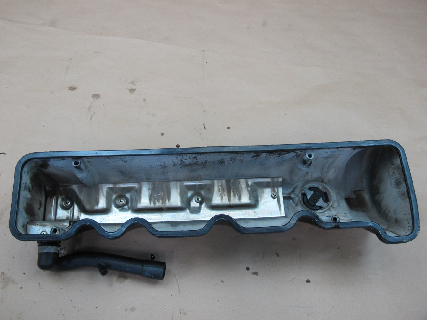 86-91 Mercedes W126 560SEC 560SEL Right Cylinder Head Valve Cover OEM