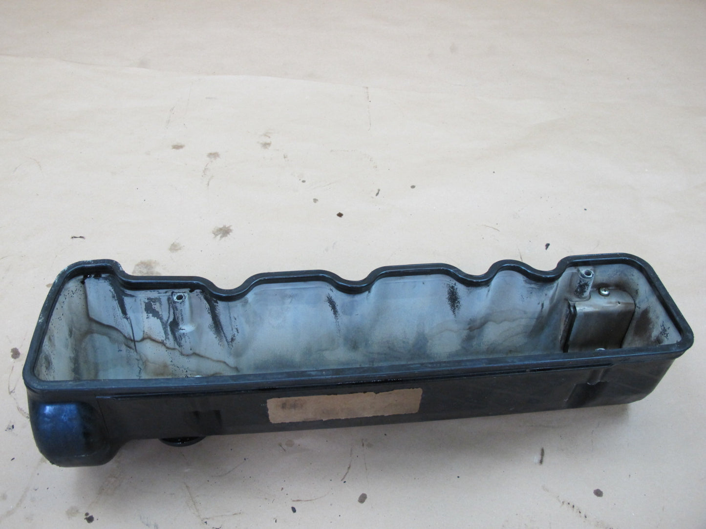 86-91 Mercedes W126 560SEC 560SEL Right Cylinder Head Valve Cover OEM