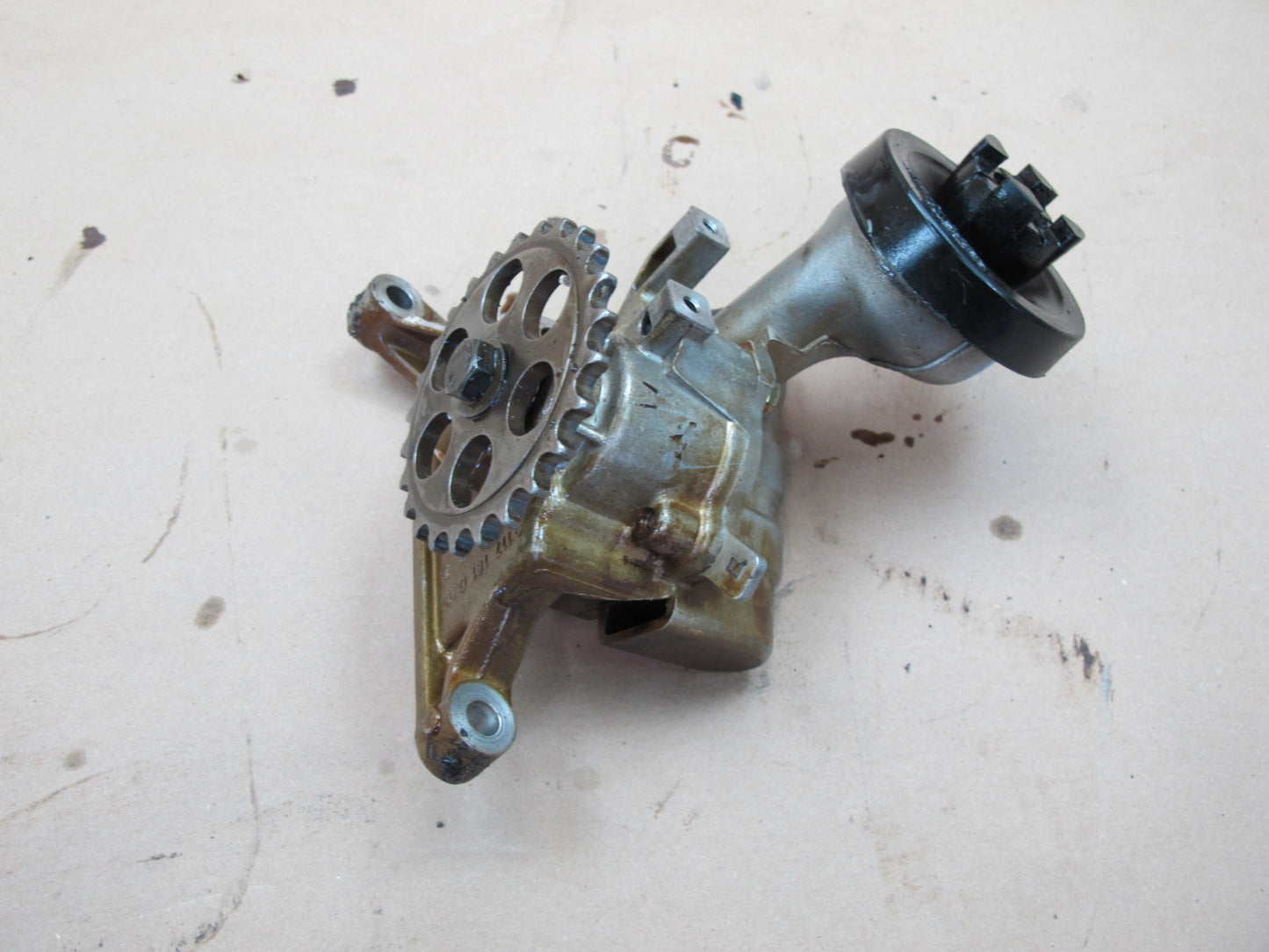 86-91 Mercedes W126 M117 Engine Oil Pump Motor Assembly 1171860401 OEM