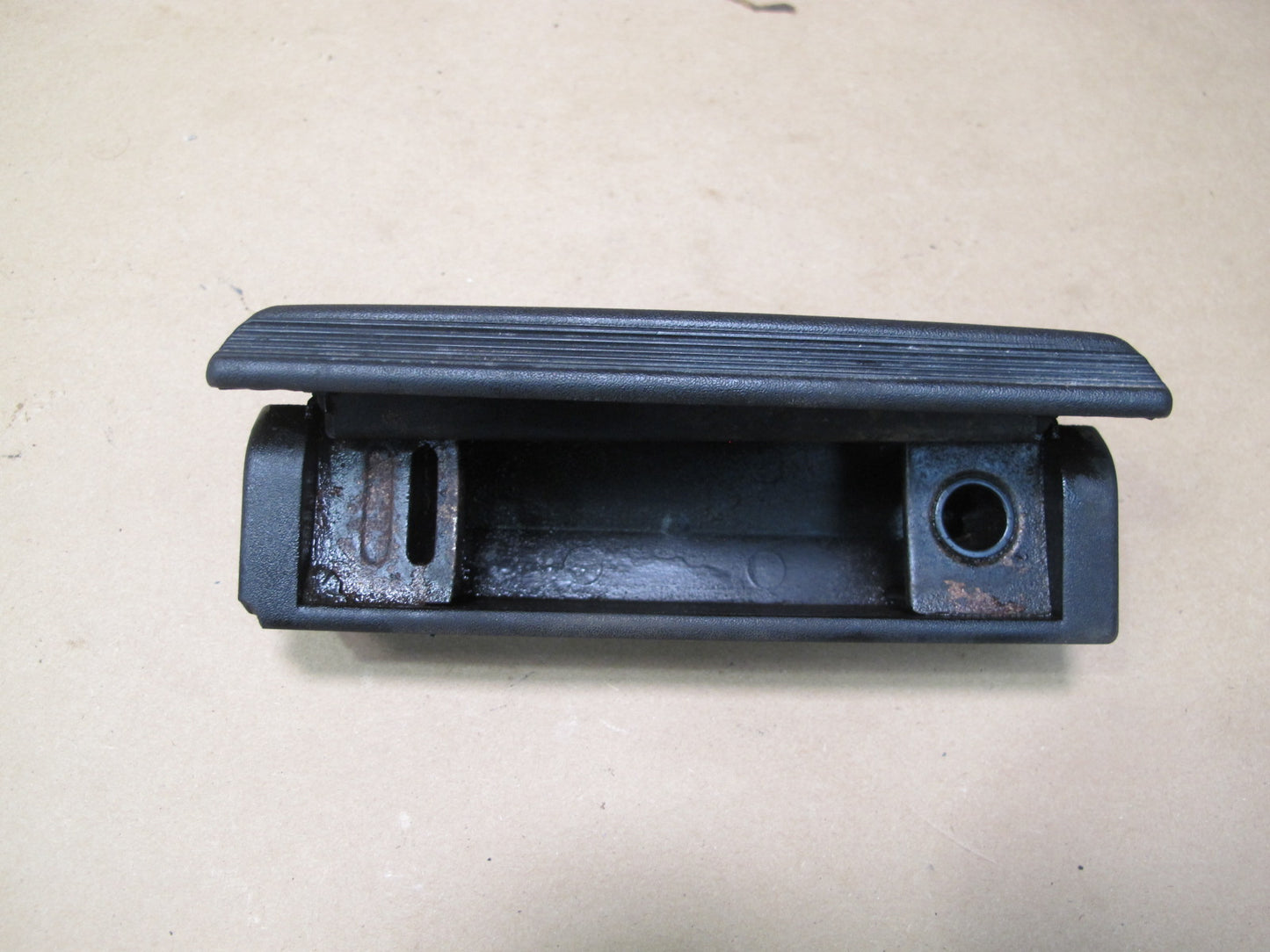 87-91 BMW E30 3-SERIES Front Center Console Ash Tray 1933159 OEM