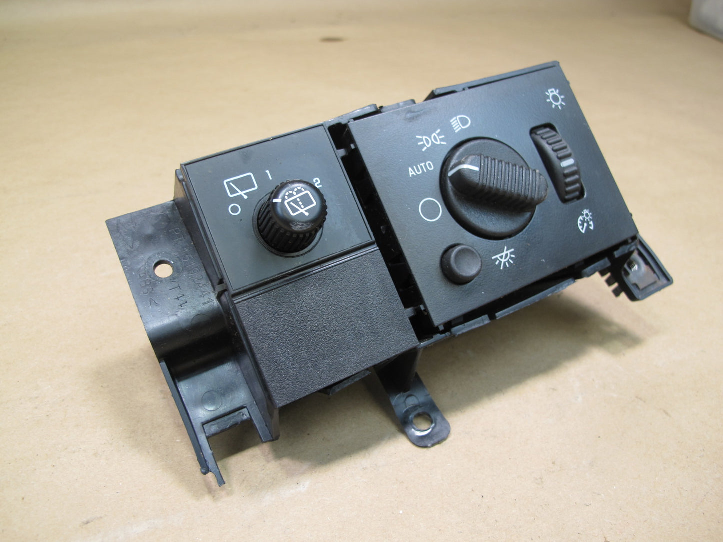 2003-2007 Hummer H2 Headlight Fog Light  Lamp Dimmer Control Switch 15192441