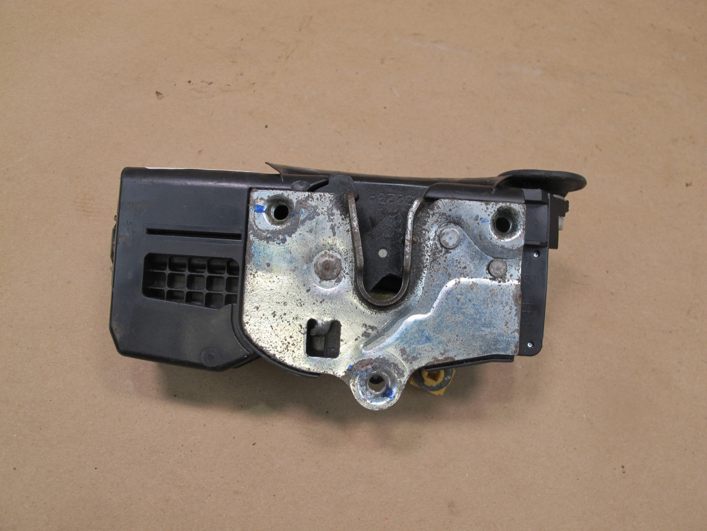 2003-2007 Hummer H2 Rear Left Door Lock Latch Actuator 15182170