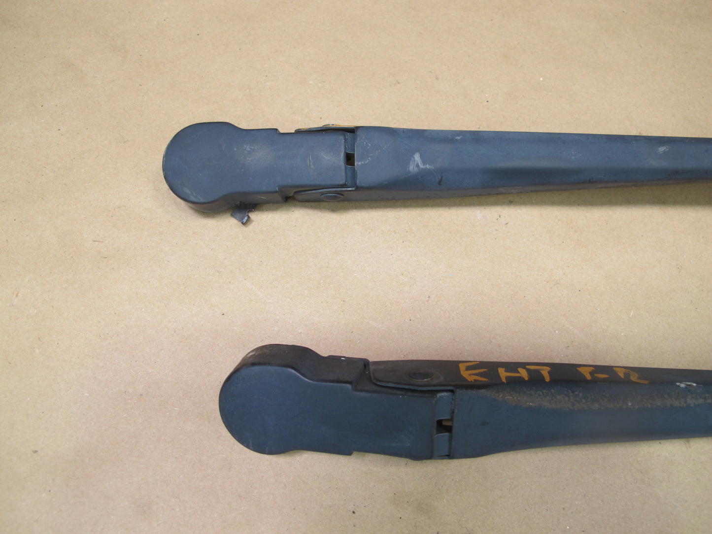 2003-2009 Hummer H2 Front Windshield Left & Right Wiper Arm Set of 2