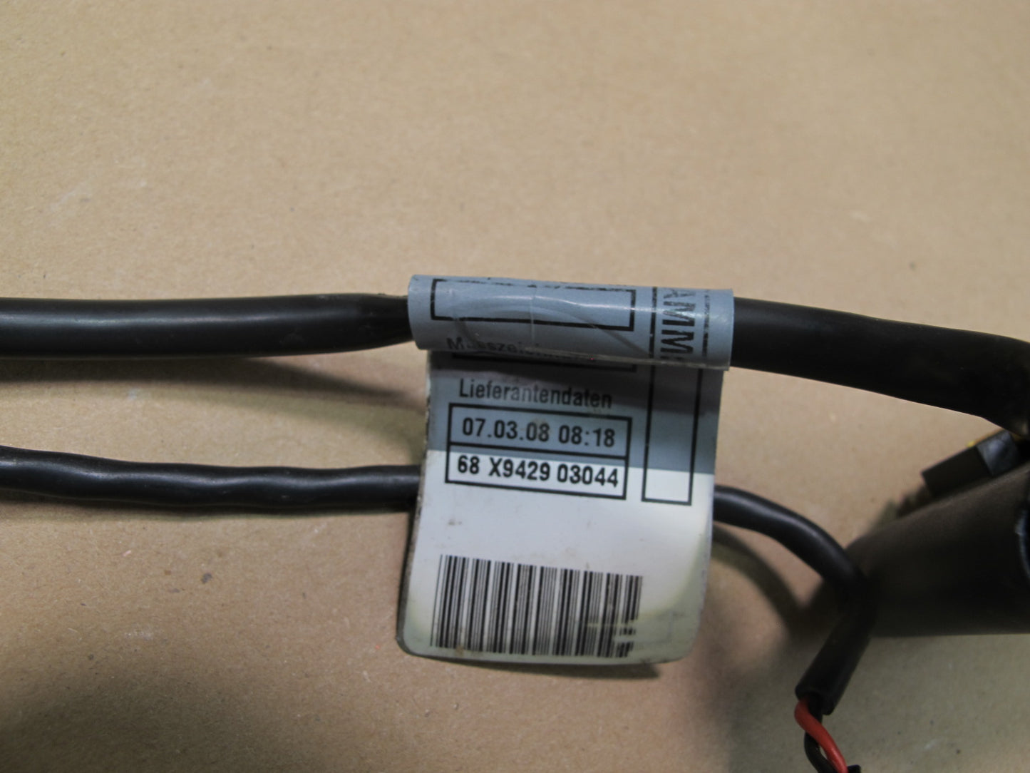 04-10 BMW E83 X3 FRONT LEFT DRIVER SIDE SEATBELT BUCKLE OEM