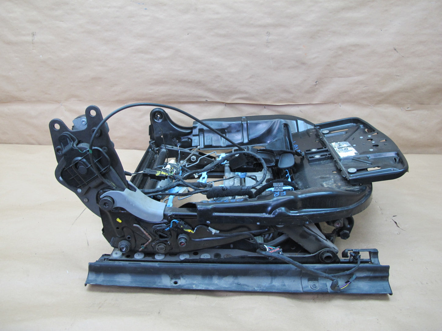 07-13 BMW E93 Convertible Front Right Seat Lower Frame Rail Track w Motors OEM