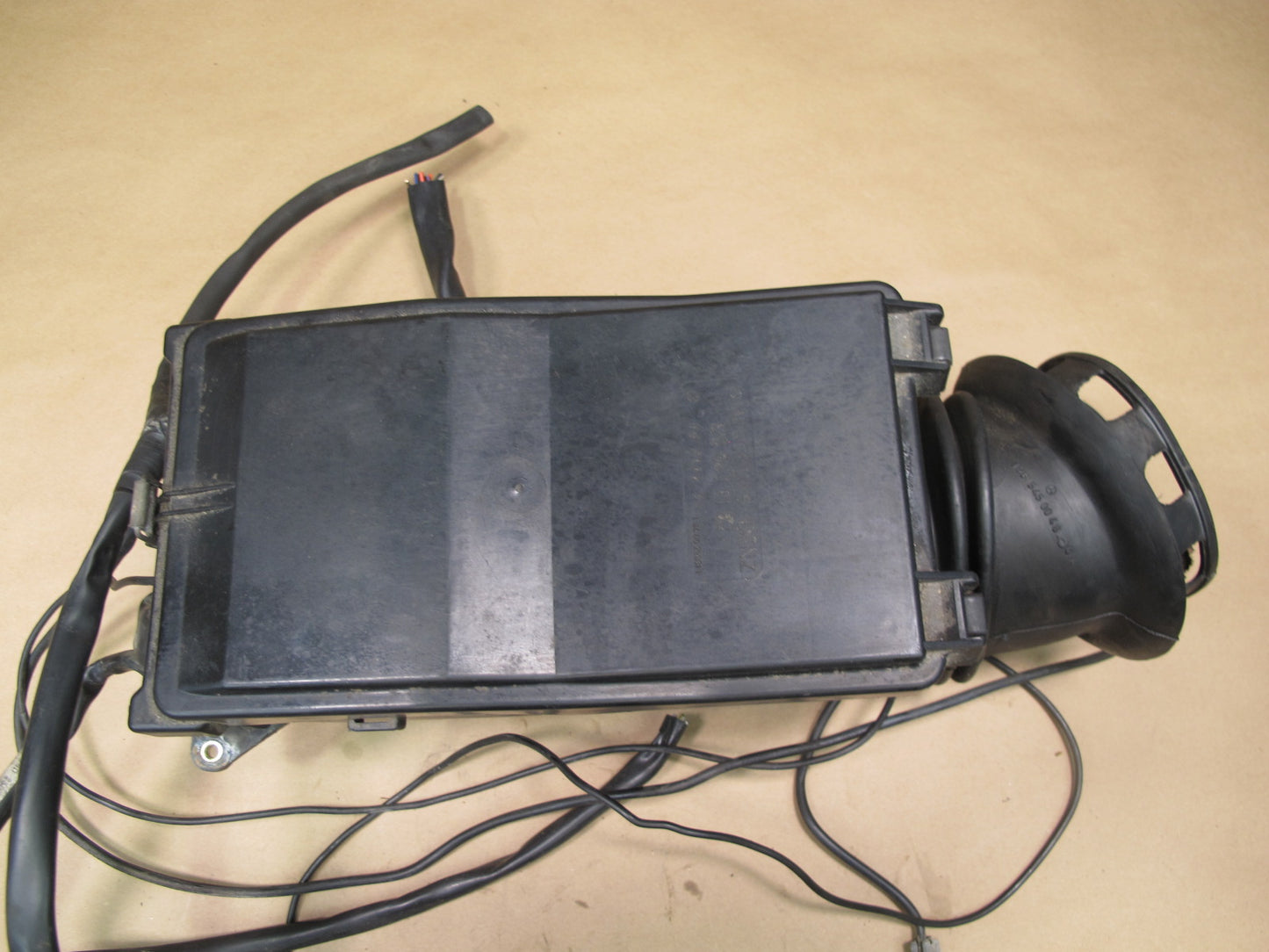 86-91 Mercedes W126 560SEL Power Distribution Fuse Relay Box Module OEM