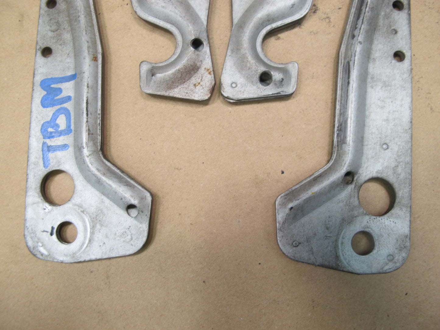 87-91 BMW E30 3-SERIES Front Hood Bonnet Hinge Bracket Support Set OEM