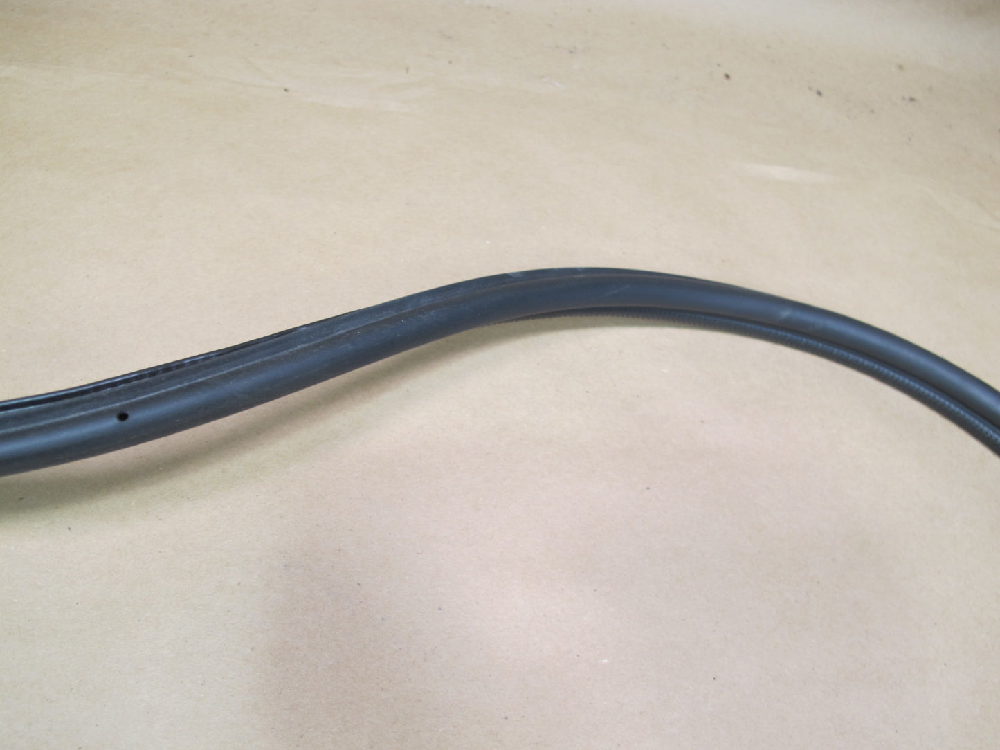 84-91 Porsche 944 Front Right Passenger Door Body Weatherstrip Rubber Seal OEM