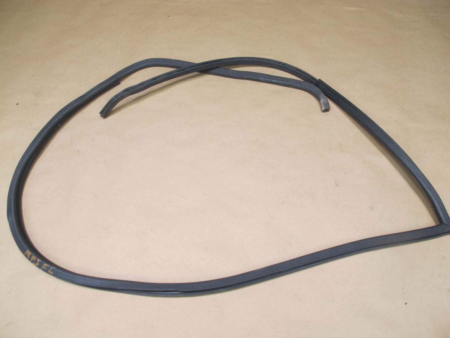 84-91 Porsche 944 Front Left Driver Door Body Weatherstrip Rubber Seal OEM