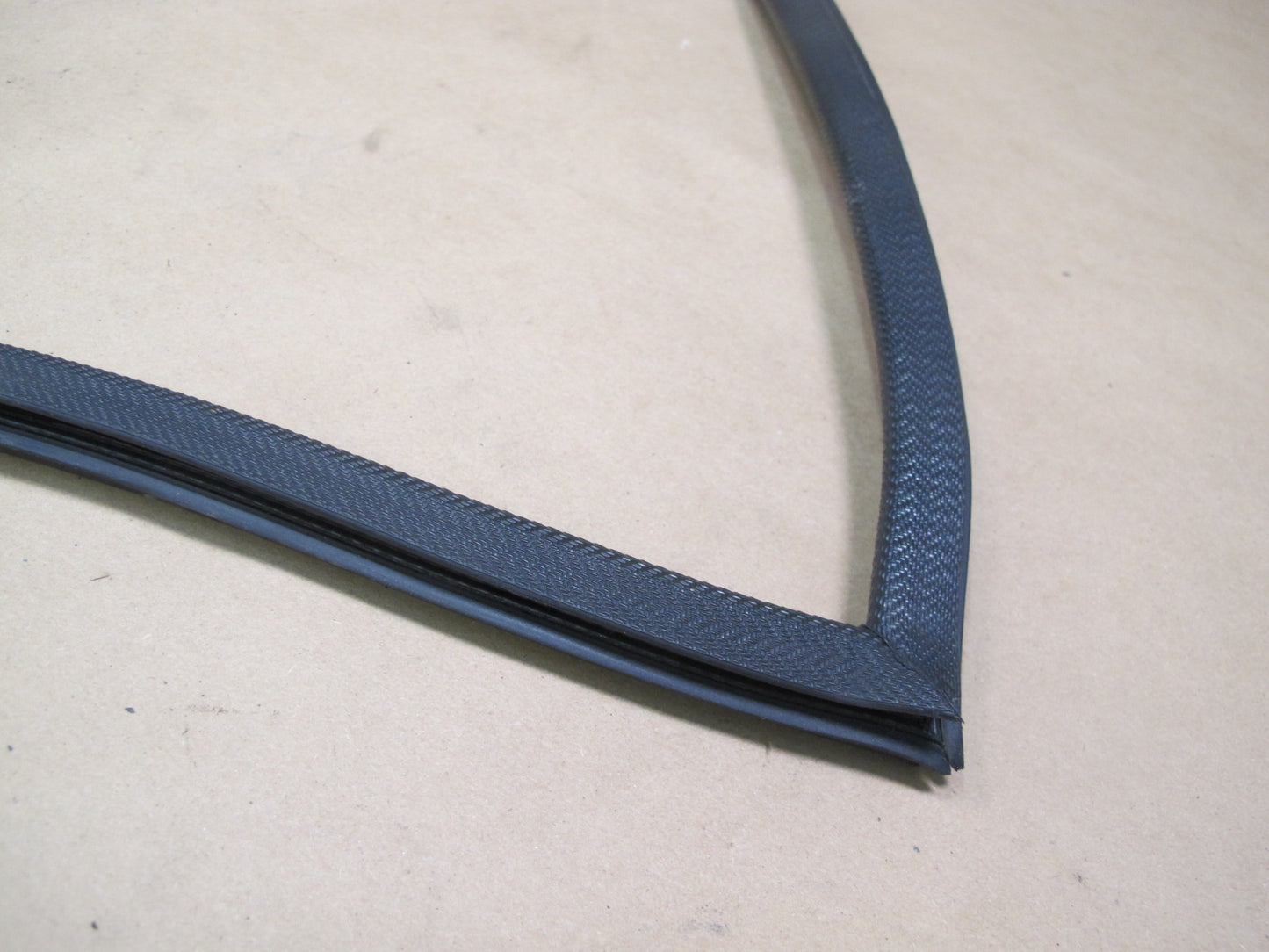 84-91 Porsche 944 Front Left Driver Door Body Weatherstrip Rubber Seal OEM