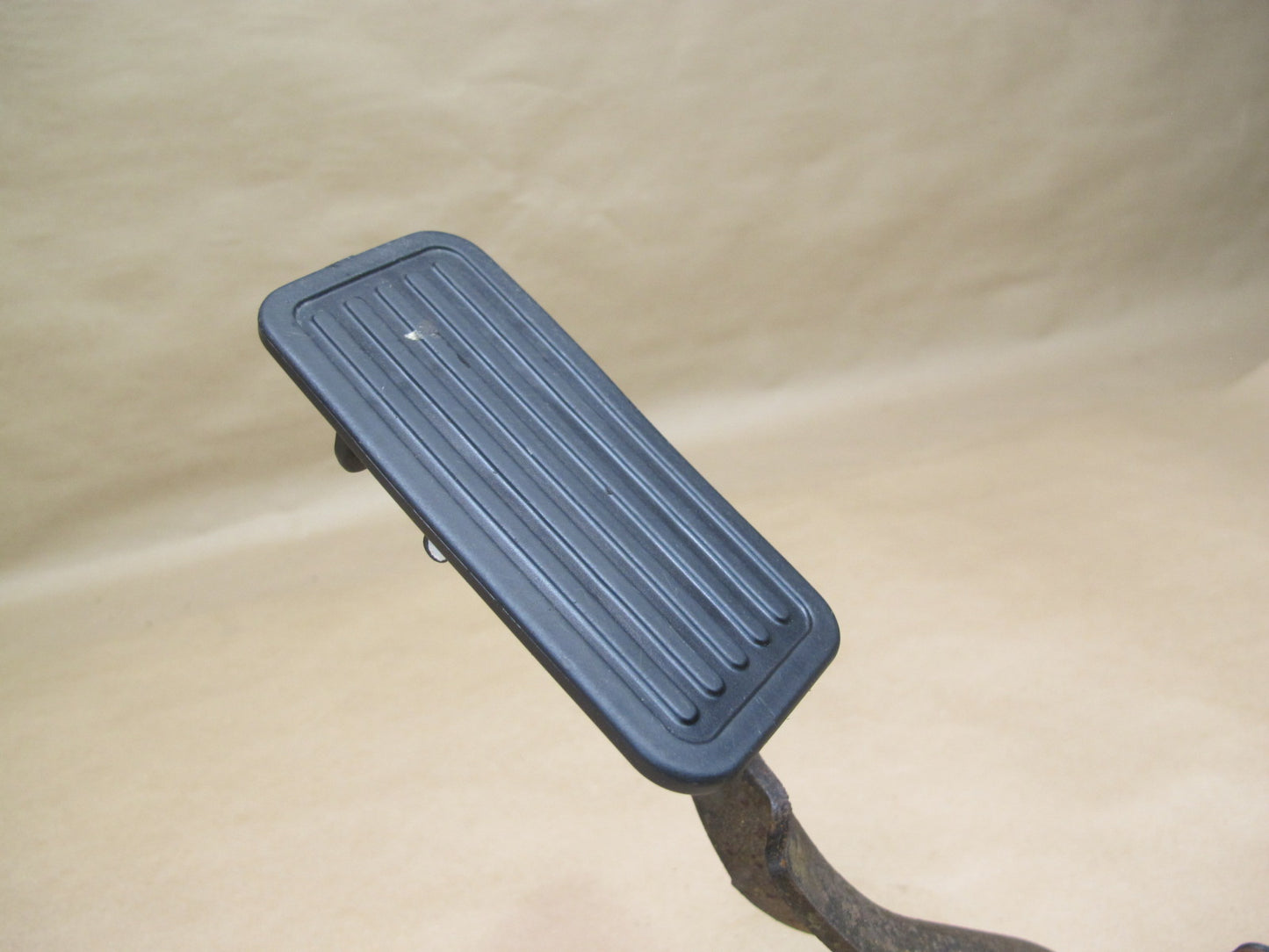 2003-2007 Hummer H2 Gas Acceleration Pedal