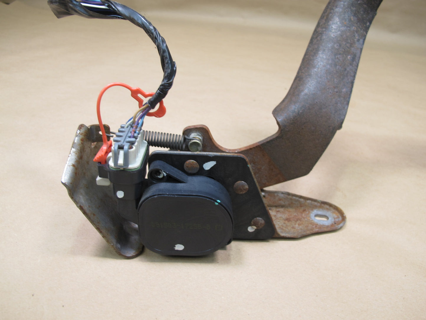 2003-2007 Hummer H2 Gas Acceleration Pedal