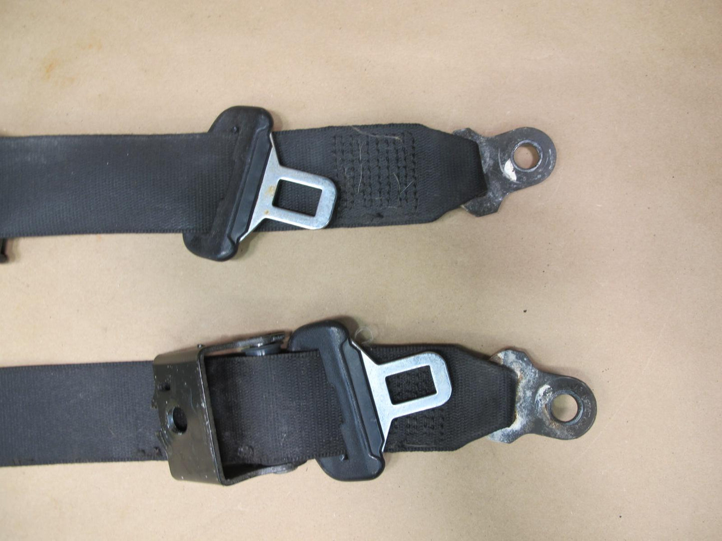 87-91 BMW E30 CONVERTIBLE REAR LEFT & RIGHT SIDE SEATBELT RETRACTOR SET OEM